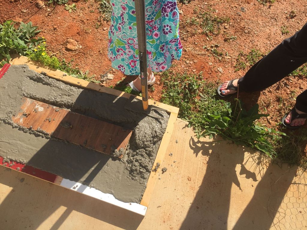 Оригинальный стол с камином в центре - фото 5