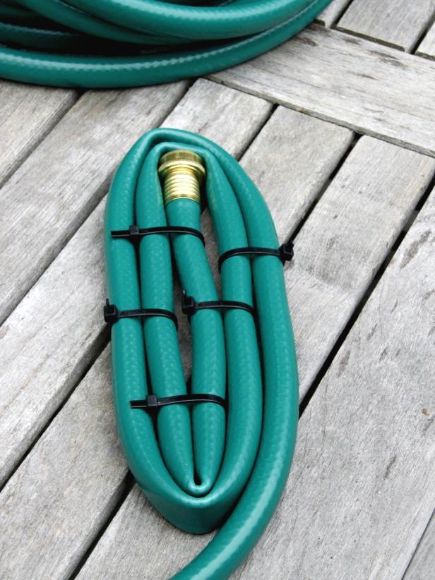 Корзина из старых шлангов - фото 4