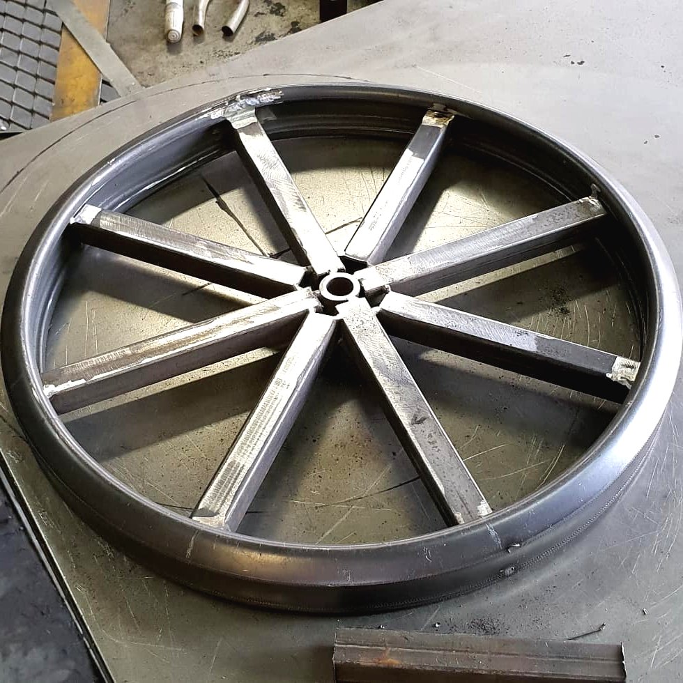 Мангал в виде паровоза - фото 8