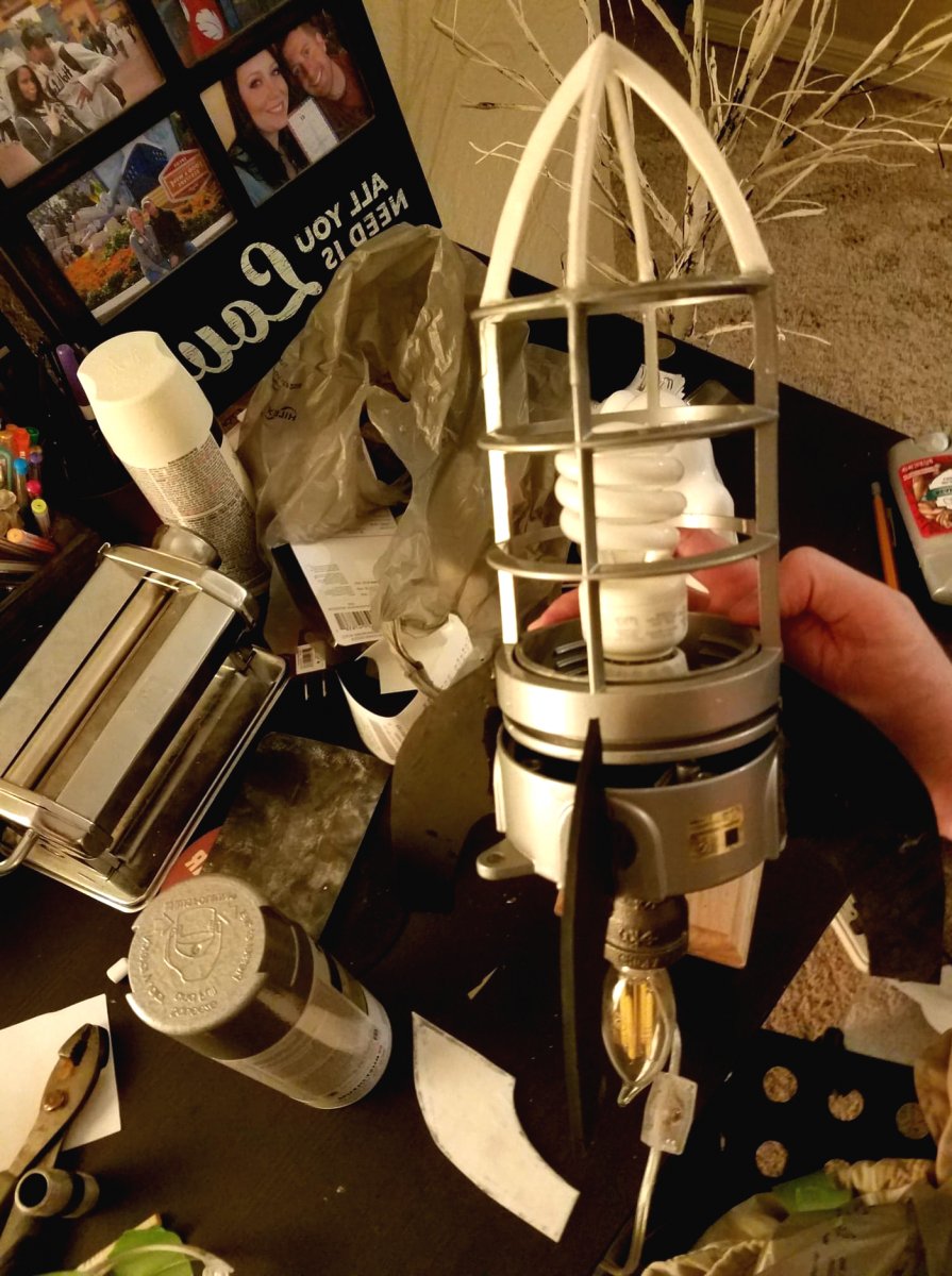 Необычная лампа в форме ракеты - фото 8