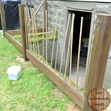 Забор из винных бутыток - фото 2