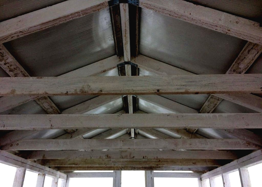 Теплица из деревянного каркаса - фото 17