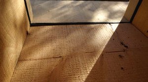 Оригинальная беседка из дерева - фото 14