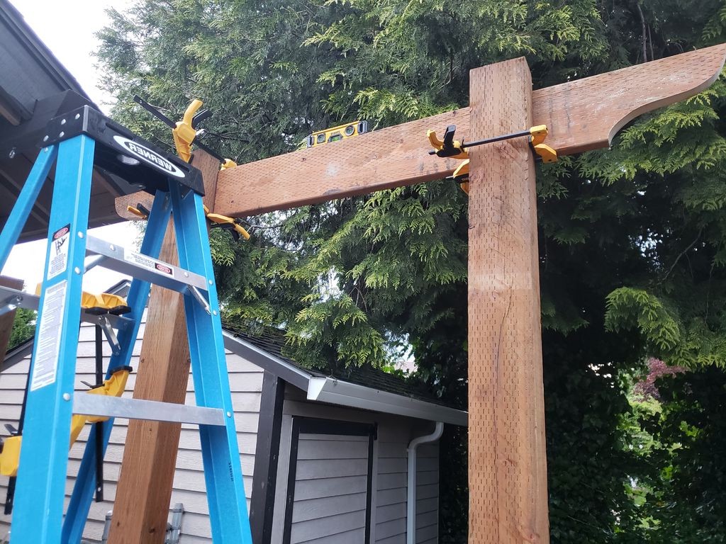 Арка из дерева с двойными качелями - фото 18