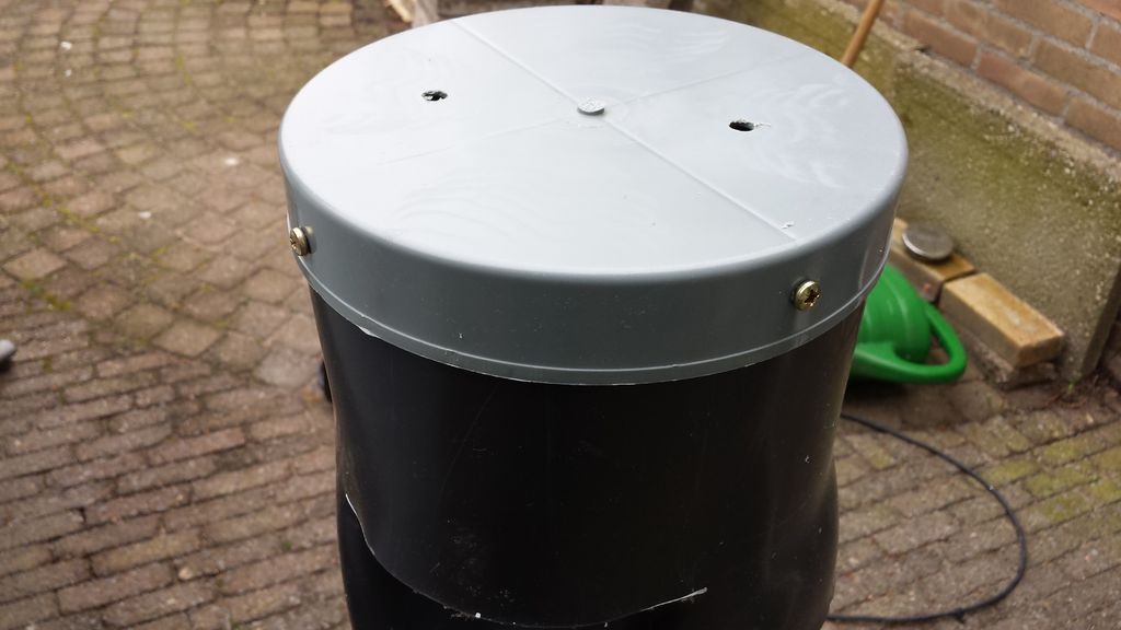 Вертикальная грядка сделанная из трубы ПВХ  - фото 15