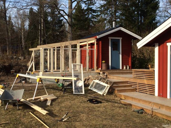 Строим теплицу из старых окон - фото 6