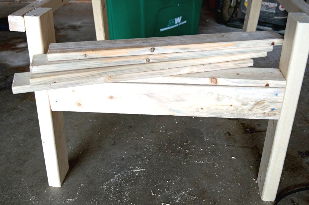 Оригинальное кресло из дерева - фото 6