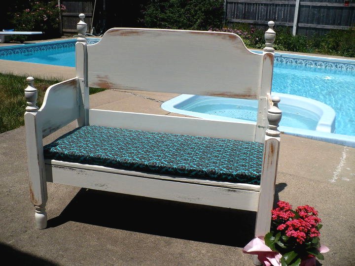 Интересная скамья из старой кровати - фото 10