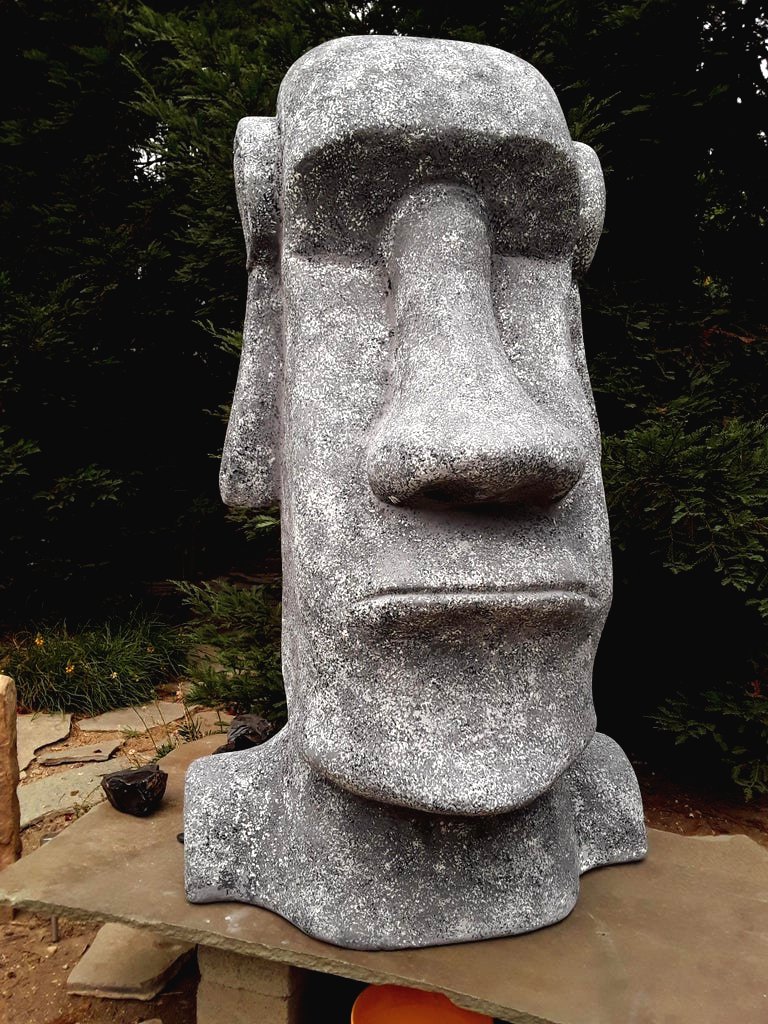 Необычный способ украсить сад статуей из пенополистирола - фото 2