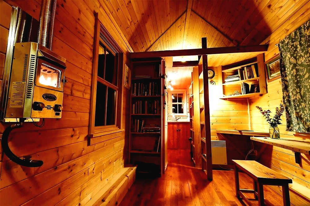 Маленький дачный домик на колесах - фото 4