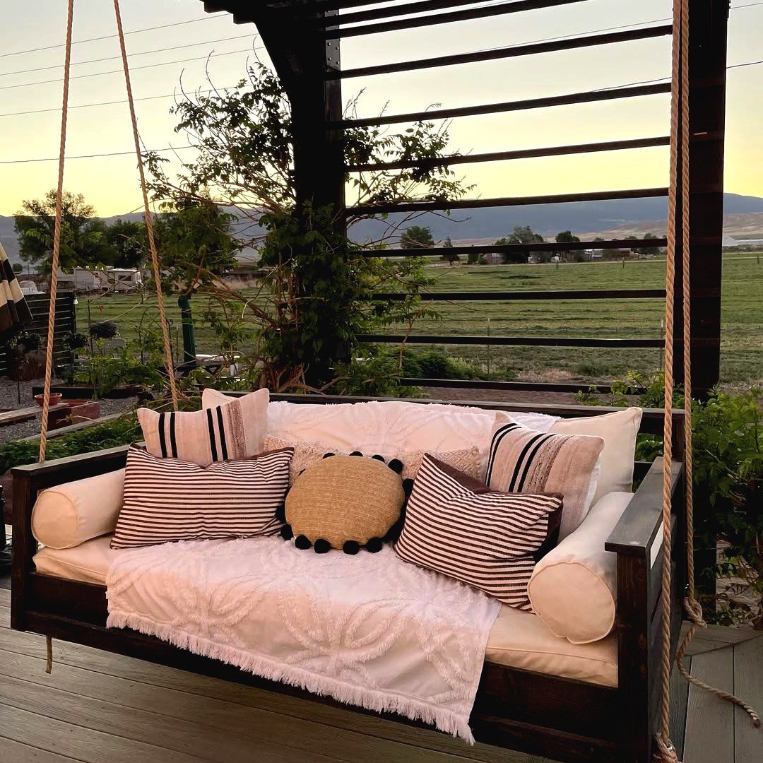 Качели своими руками: создаем уютный уголок на даче - фото 9