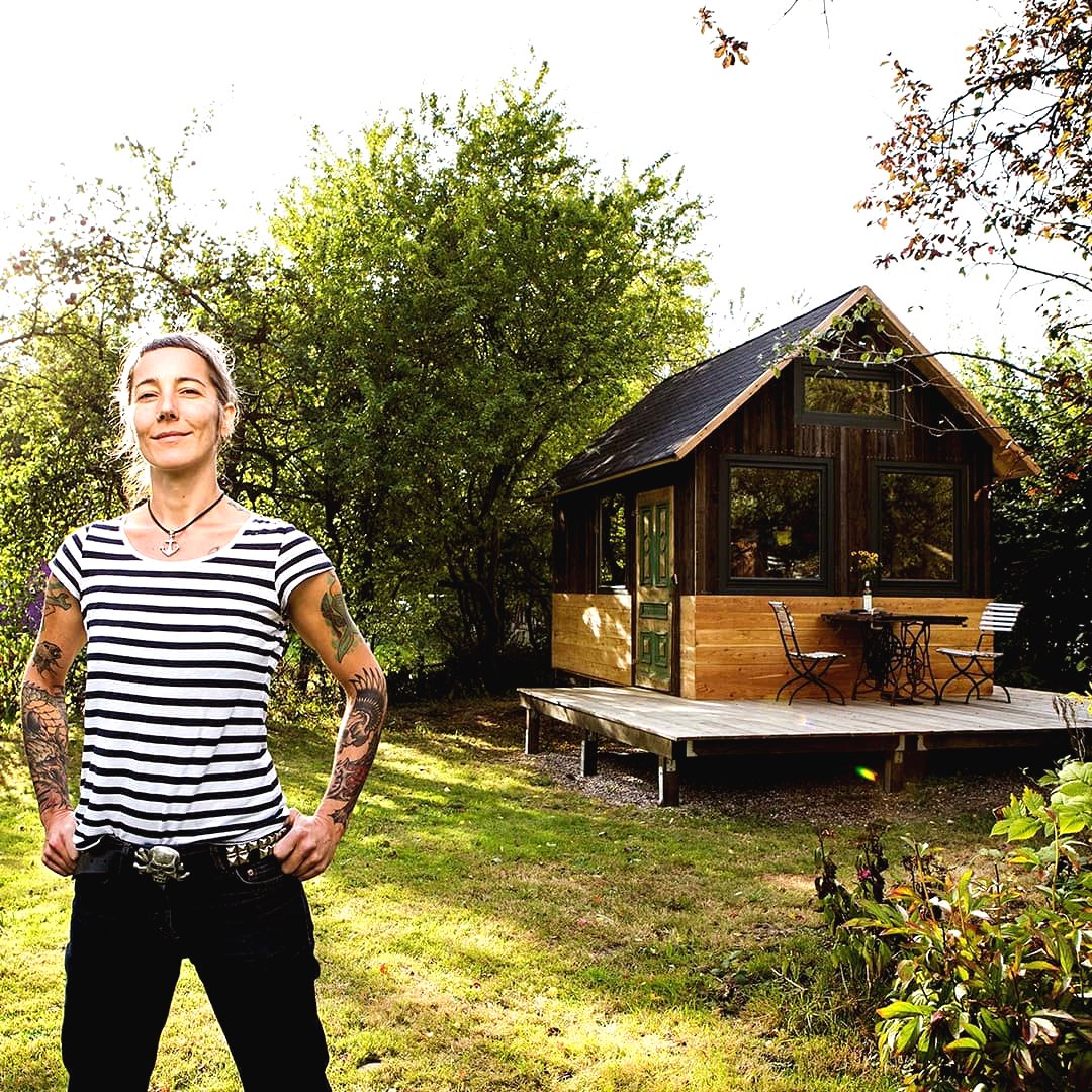 Необычный садовый домик - фото 8