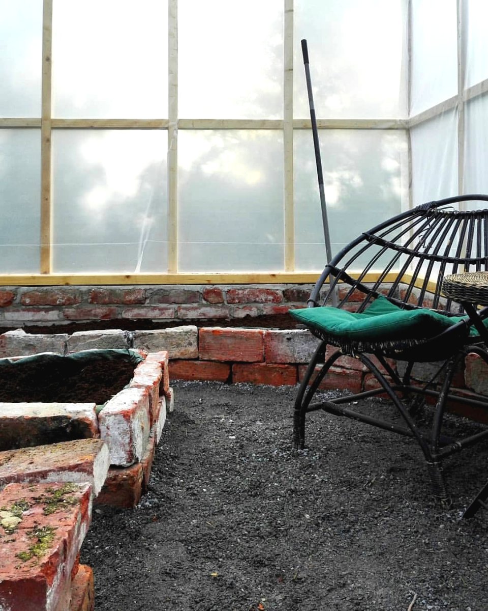 Пленочная теплица на деревянном каркасе - фото 5