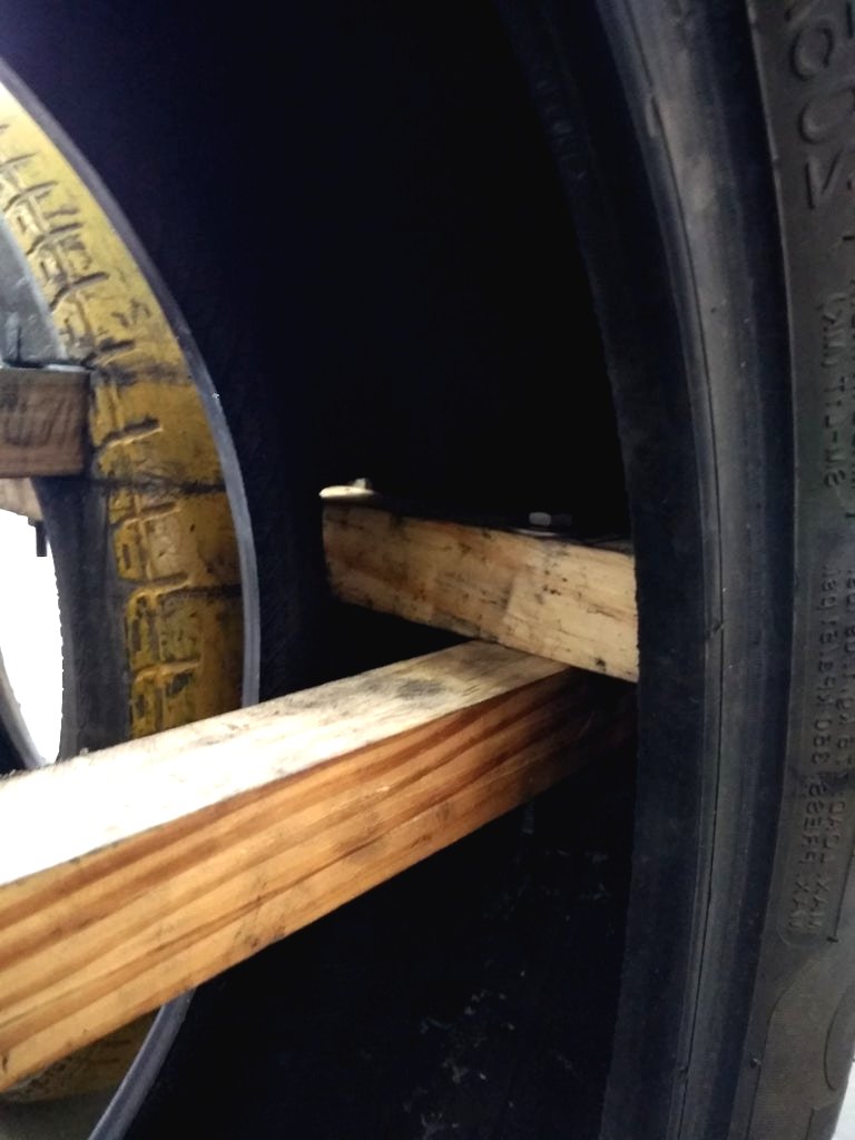 Скамья из автопокрышек - фото 9