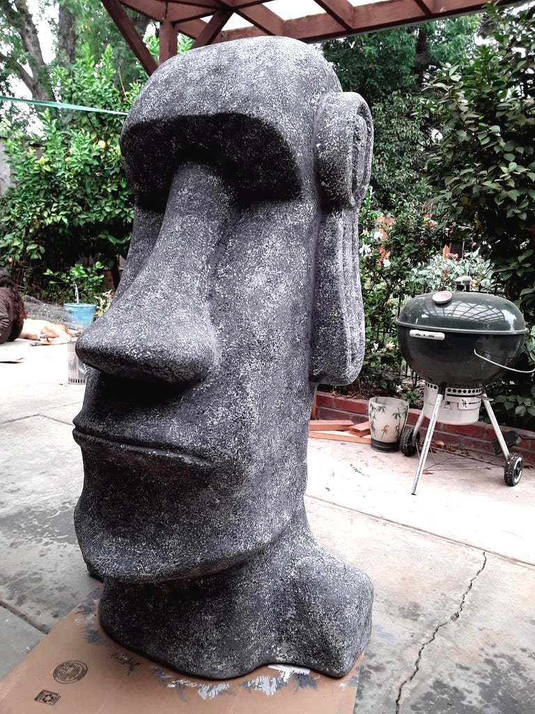 Необычный способ украсить сад статуей из пенополистирола - фото 18