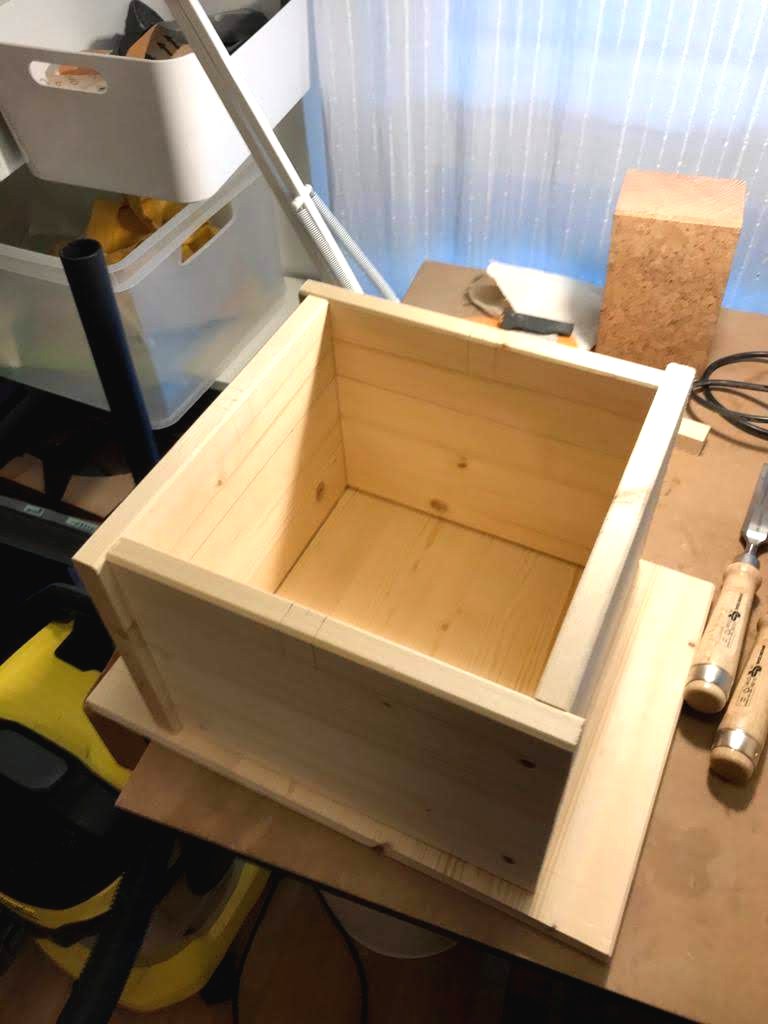 Уличный очаг из бетона - фото 2