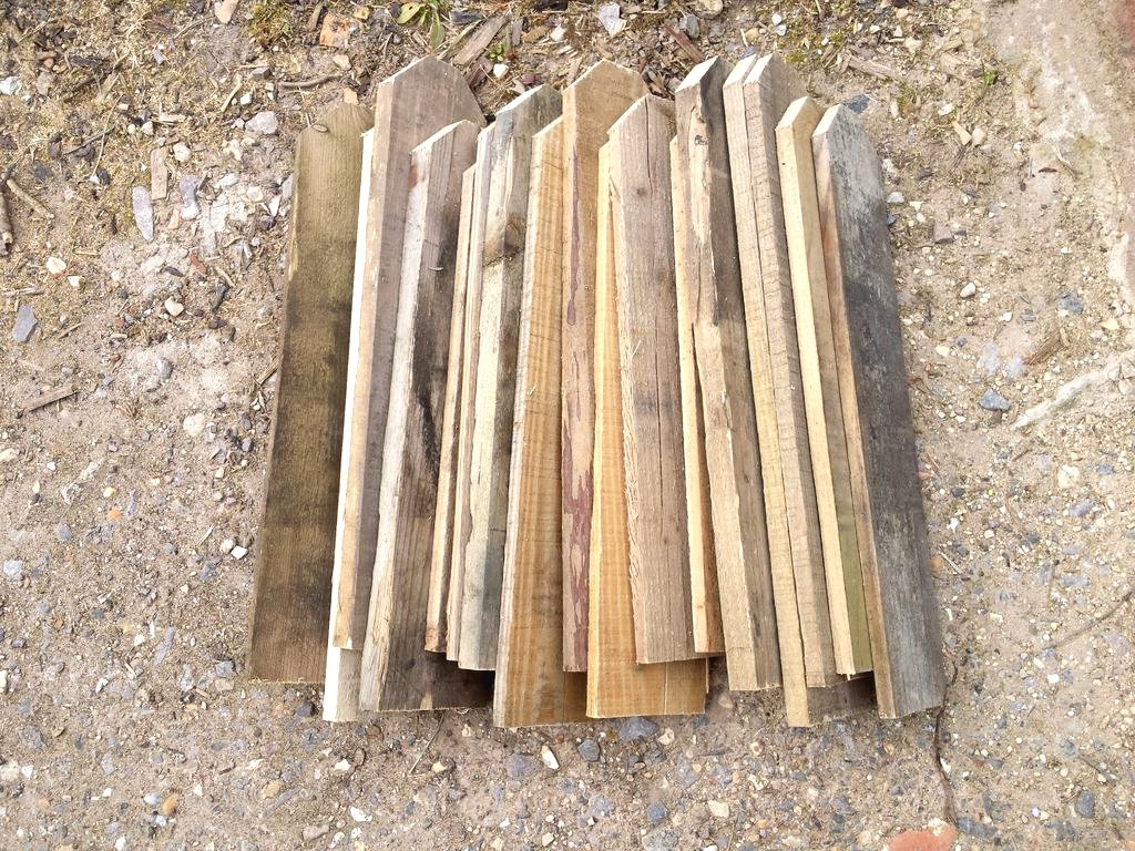 Цветной забор из поддона - фото 3