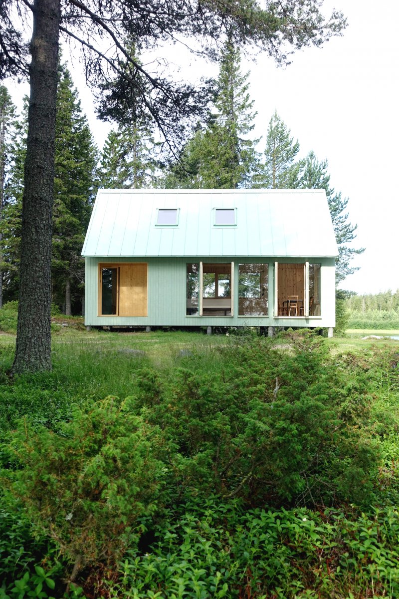 Деревянный дом у озера - фото 15