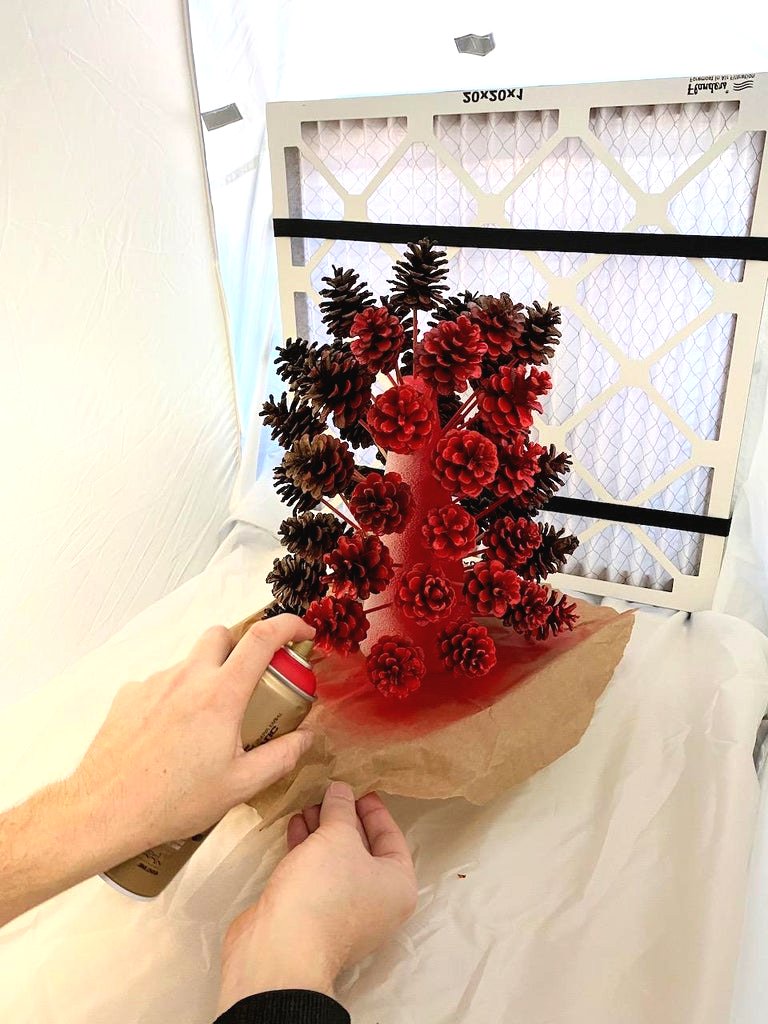 Венок из сосновых шишек - фото 5