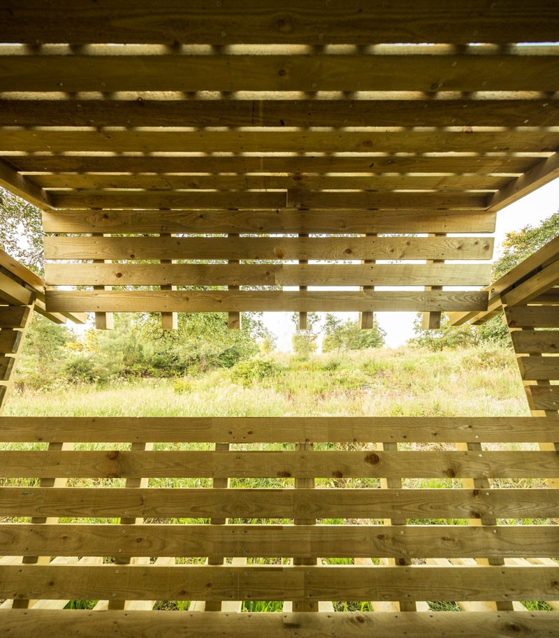 Дом для детей построенный на стене - фото 6