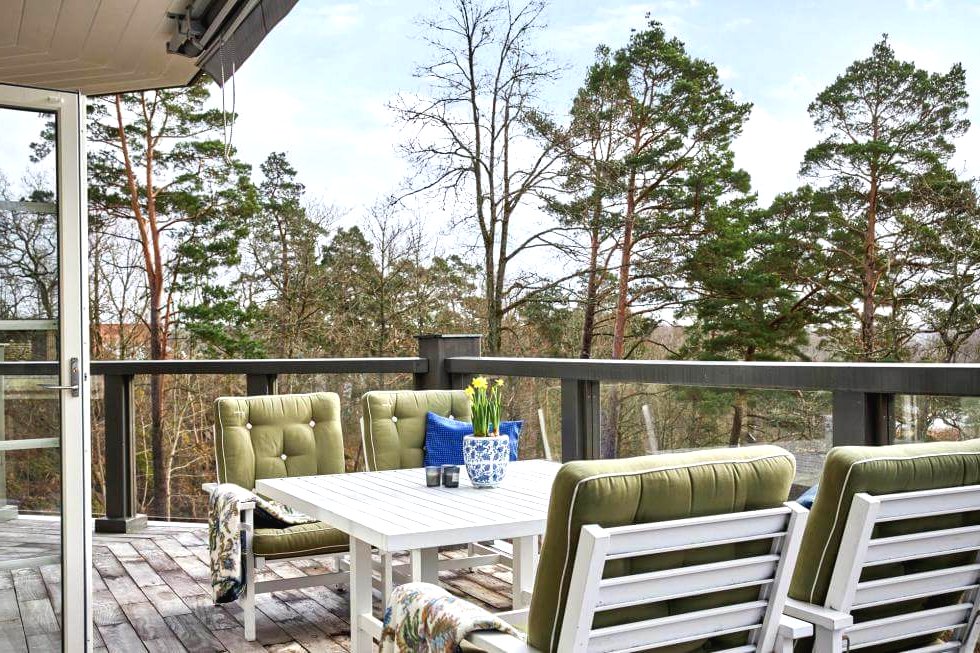 Необычный восьмиугольный бревенчатый дом - фото 11