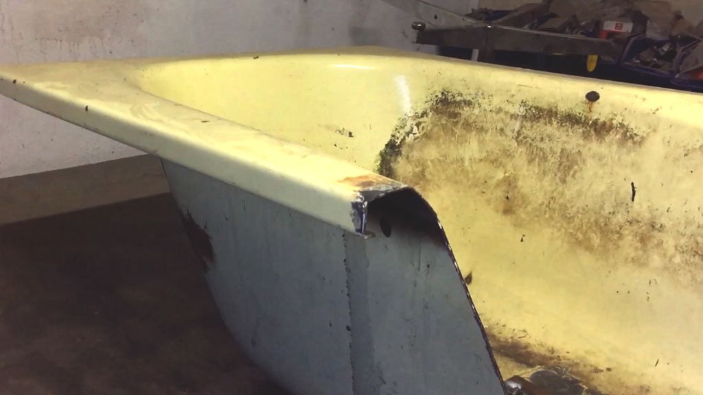 Необычное кресло из старой ванны - фото 12