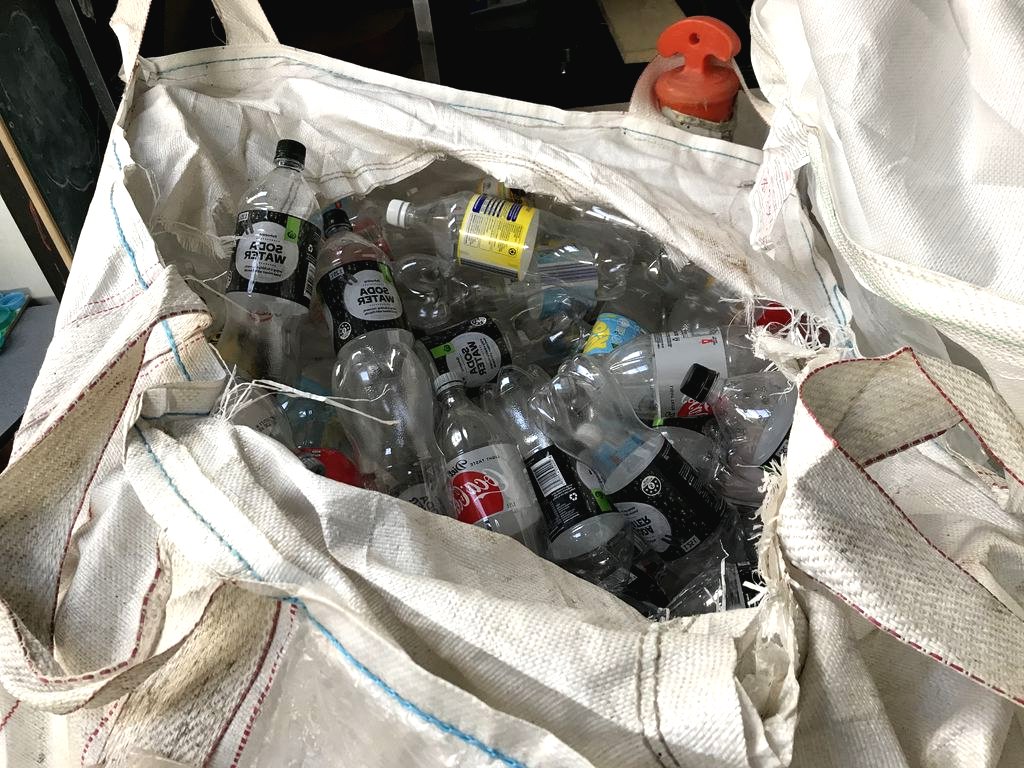 Теплица из пластиковых бутылок - фото 2