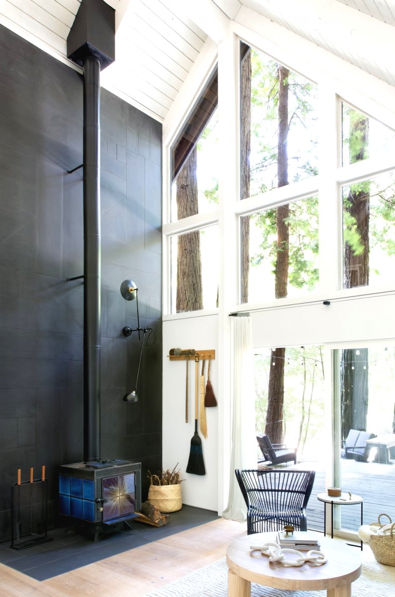 Необычный домик в лесу - фото 3