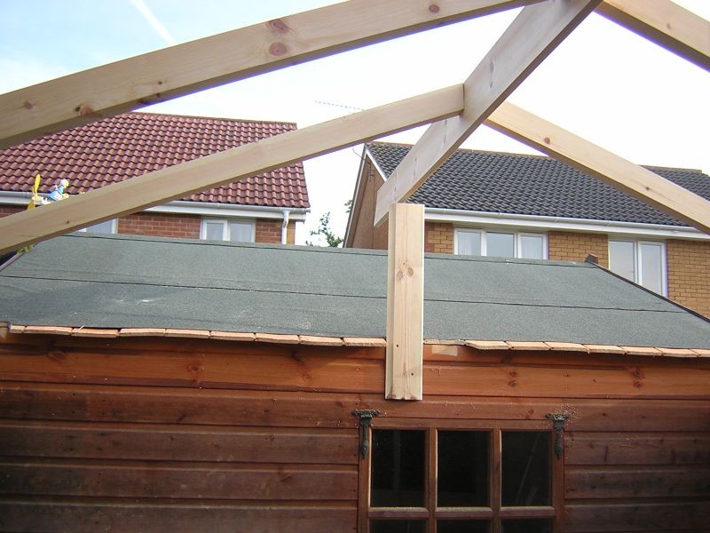 Оригинальное джакузи под навесом - фото 13