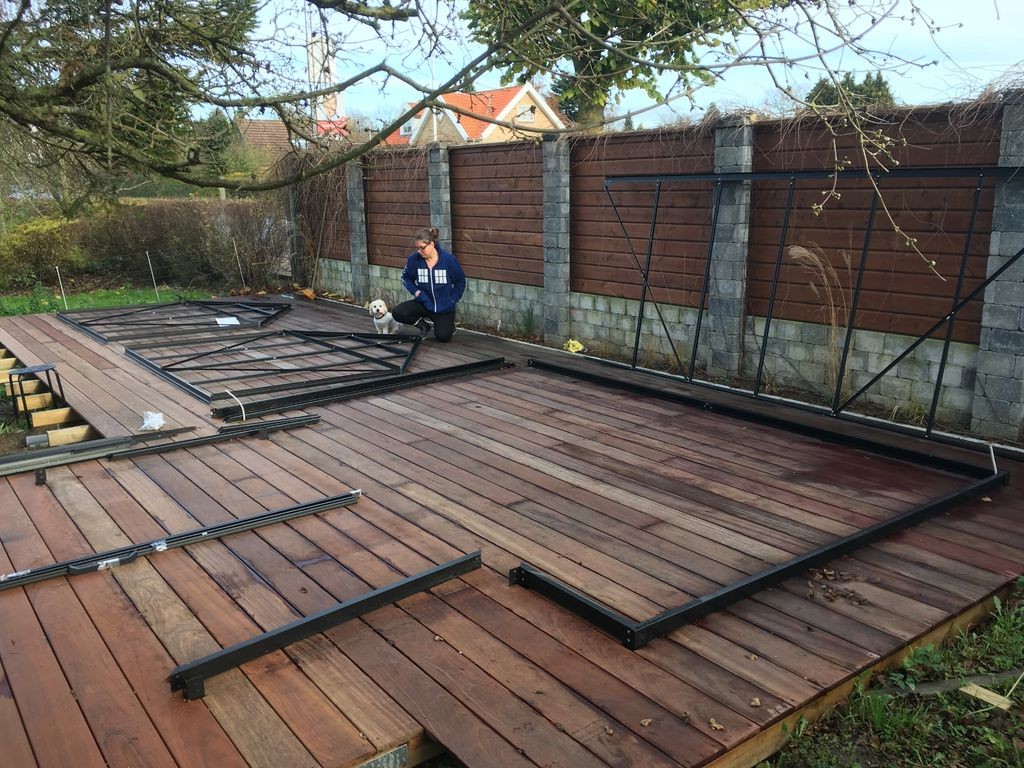 Терраса с беседкой из закаленного стекла - фото 20