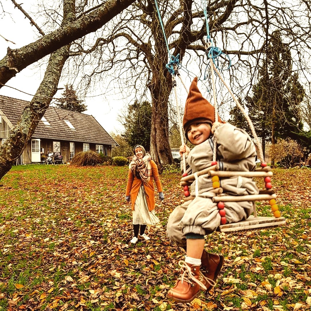 Какой может быть детская площадка на даче? - фото 8