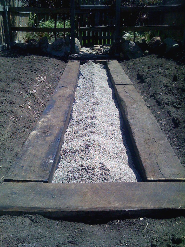 Садовая дорожка из кирпичей - фото 9