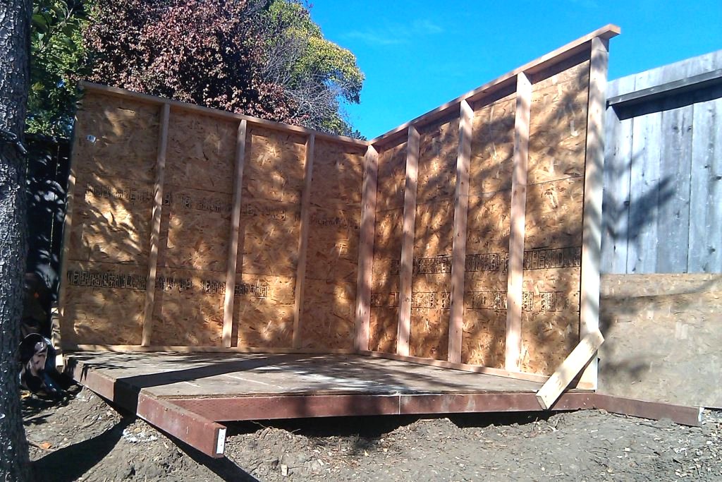 Небольшой садовый домик - фото 14