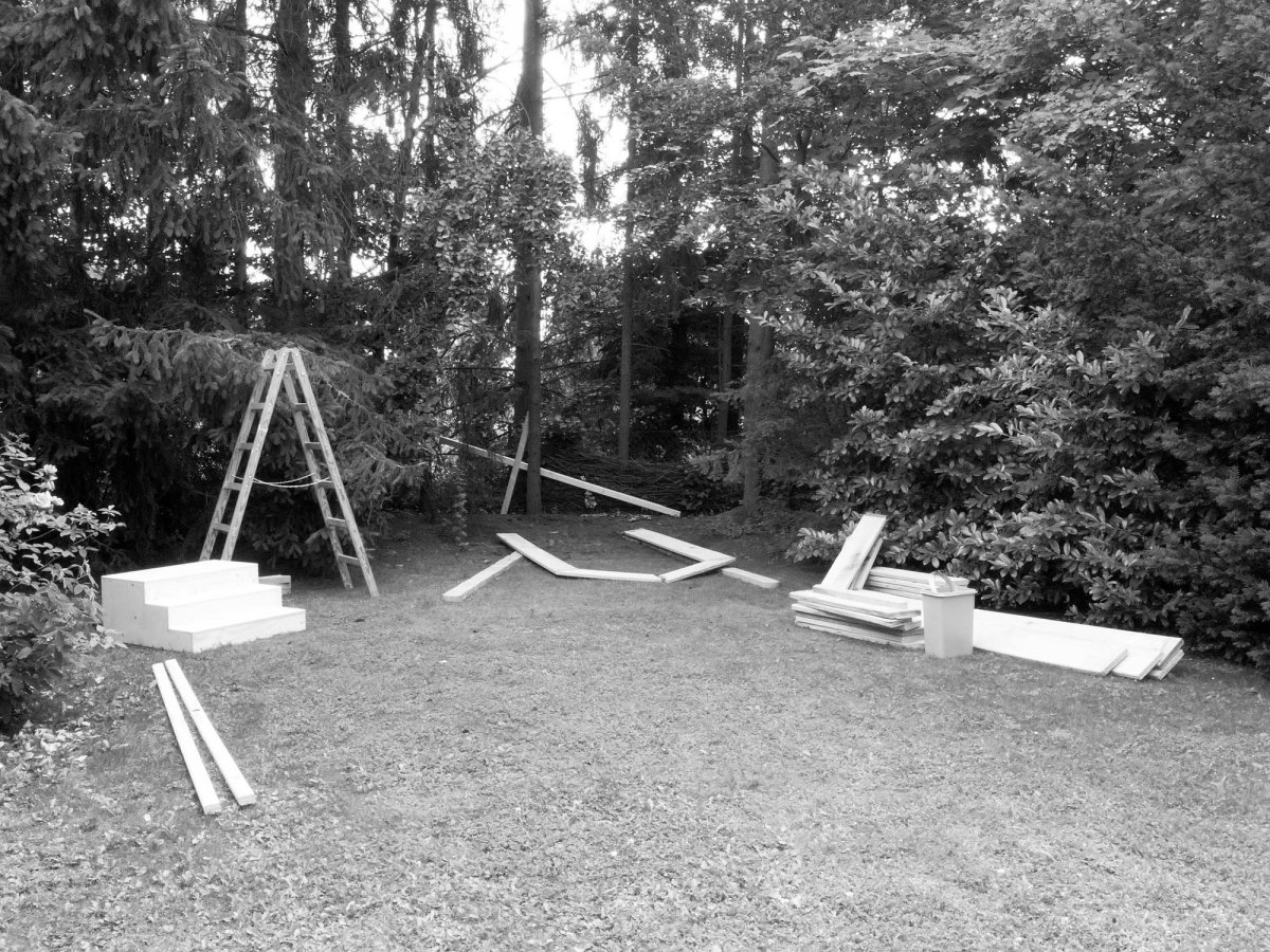 Необычный дровяник - беседка своими руками - фото 10