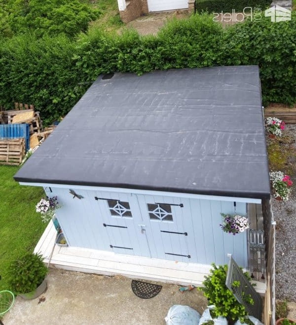 Сарай построенный из поддонов - фото 8