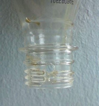 Вертикальный сад из пластиковых бутылок - фото 4