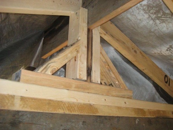 Игровой домик для детей из поддонов - фото 28