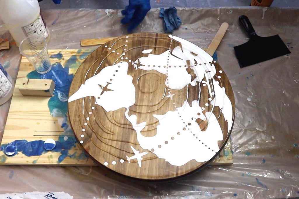 Стол из дерева и эпоксидной смолы своими руками - фото 13