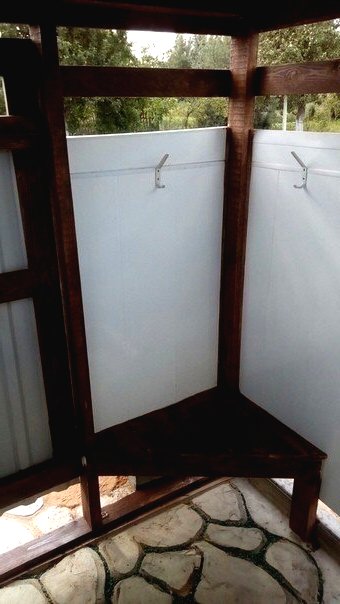 Летний душ для дачи из дерева - фото 7