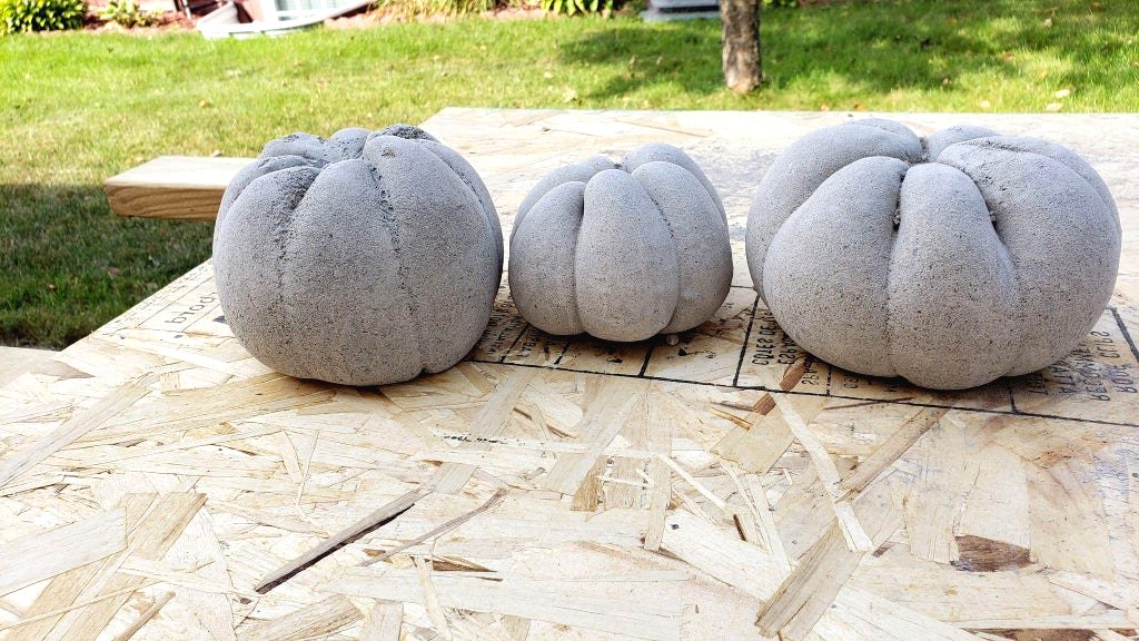 Тыква из цемента своими руками для сада - фото 9