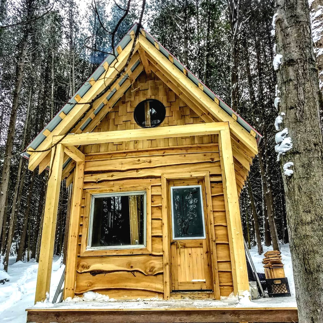 Небольшая лесная хижина - фото 2