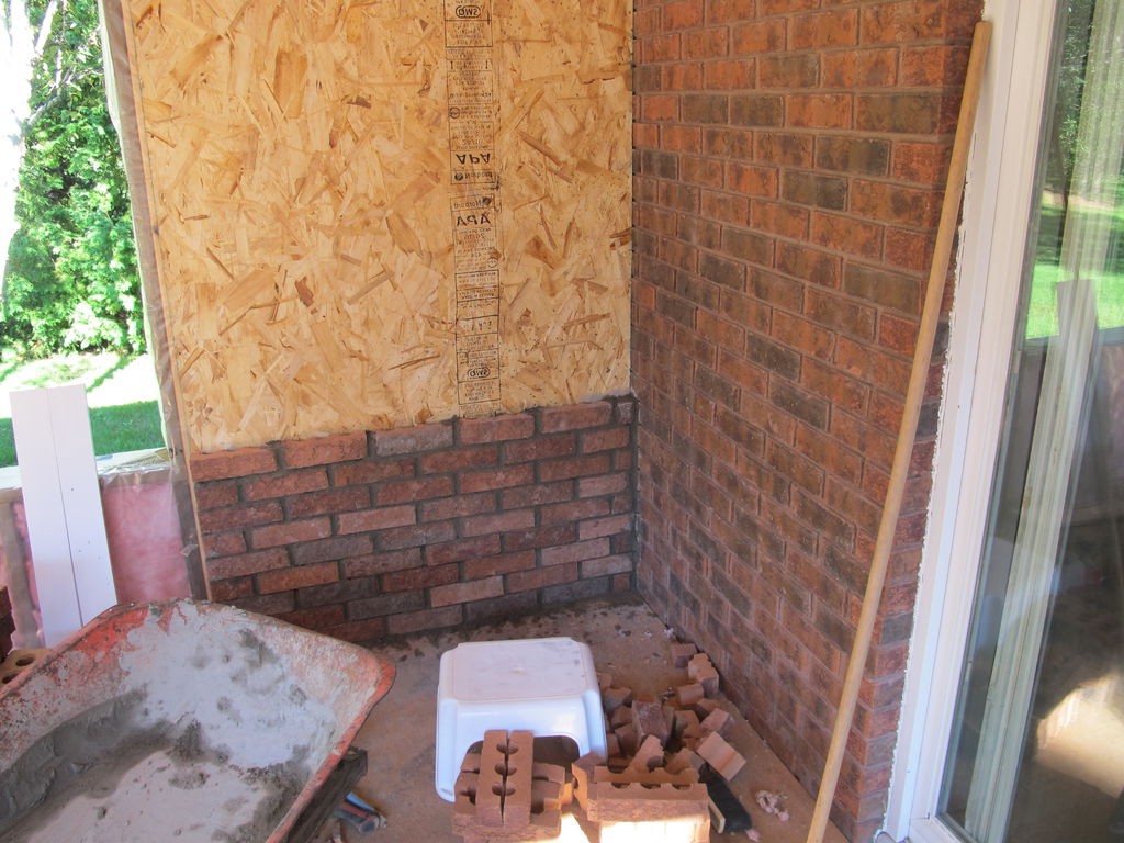 Закрытая солнечная веранда с дровяной печью - фото 19