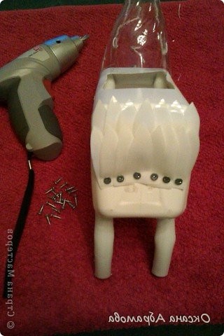 Голубь из пластиковых бутылок - фото 15