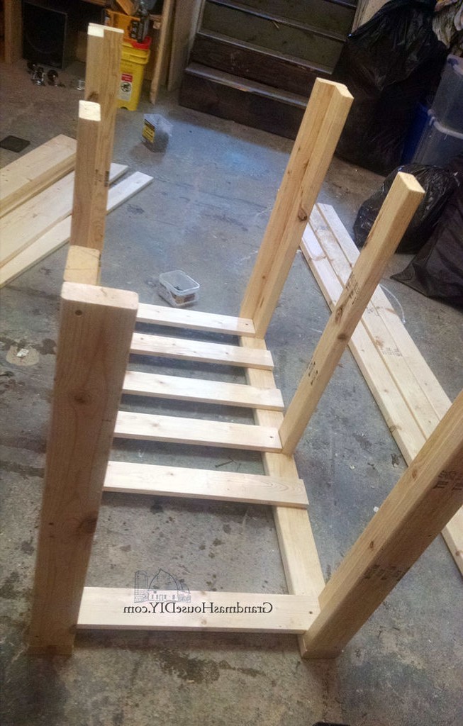 Небольшая грядка на колесиках - фото 2