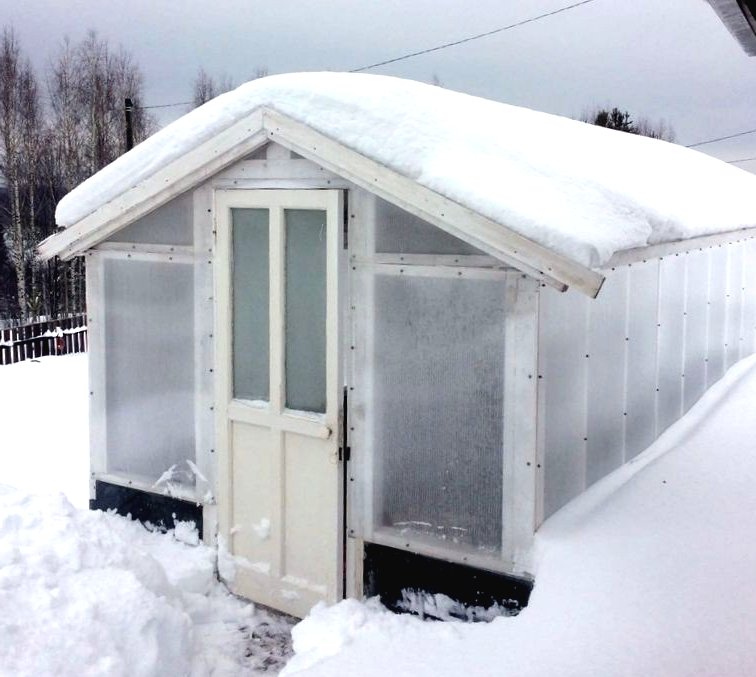 Теплица из деревянного каркаса - фото 18