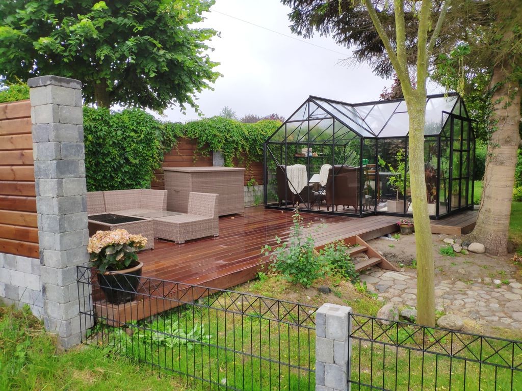 Терраса с беседкой из закаленного стекла - фото 4