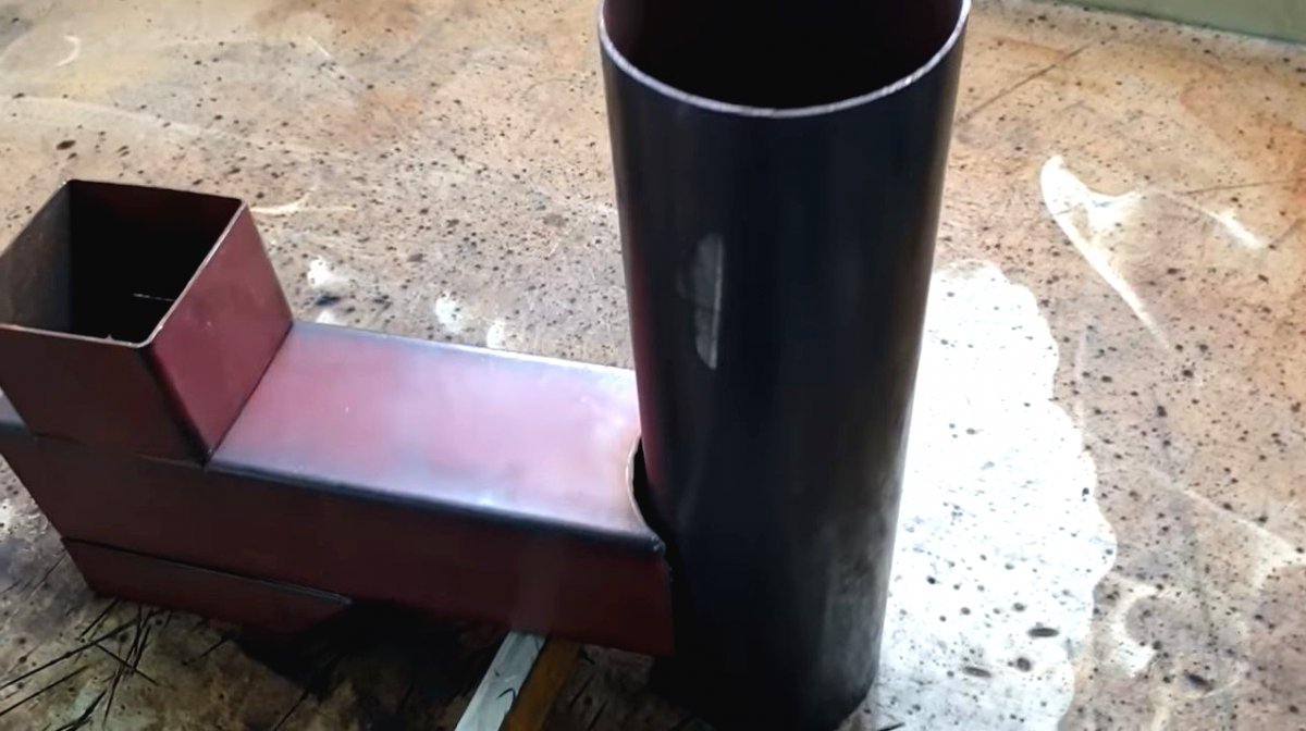 Небольшая печь с конфоркой и варочной плоскостью - фото 5