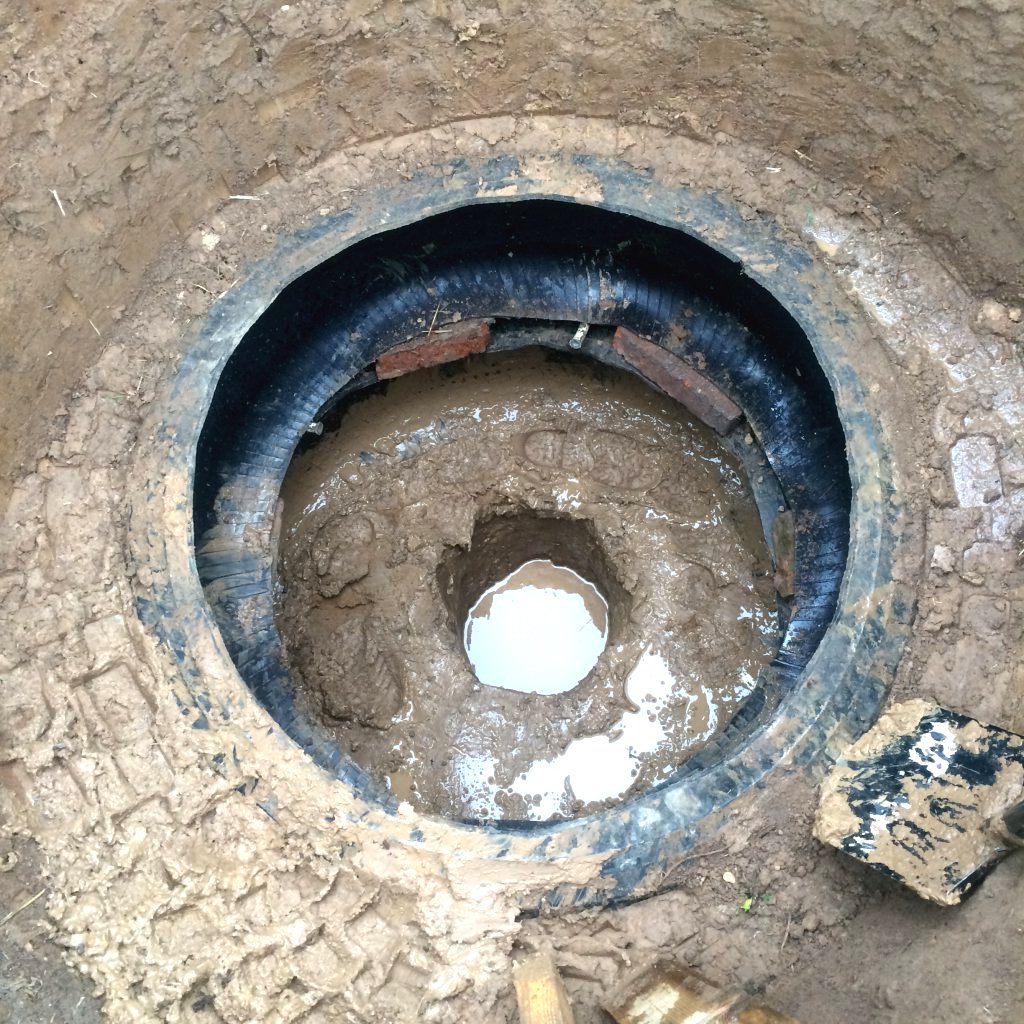 Деревянный туалет для дачи - фото 2