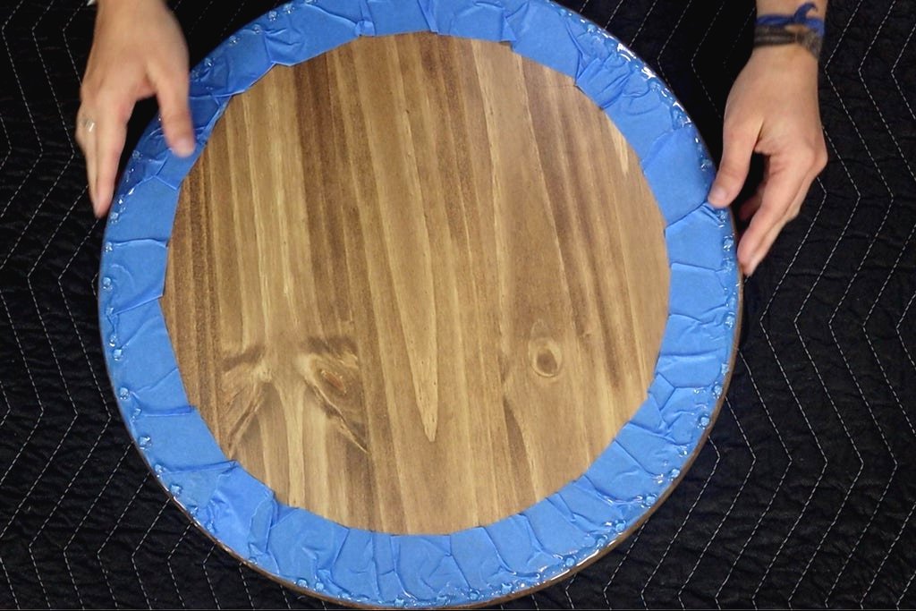 Стол из дерева и эпоксидной смолы своими руками - фото 17