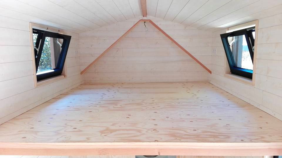 Крошечный дом на колесах - фото 16